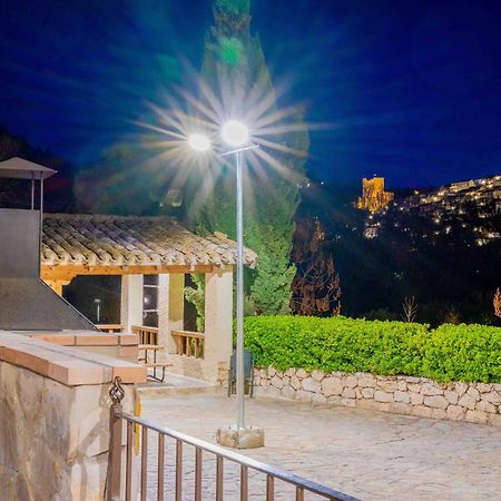 Apartamentos Berrocal Alcala del Jucar Exterior photo
