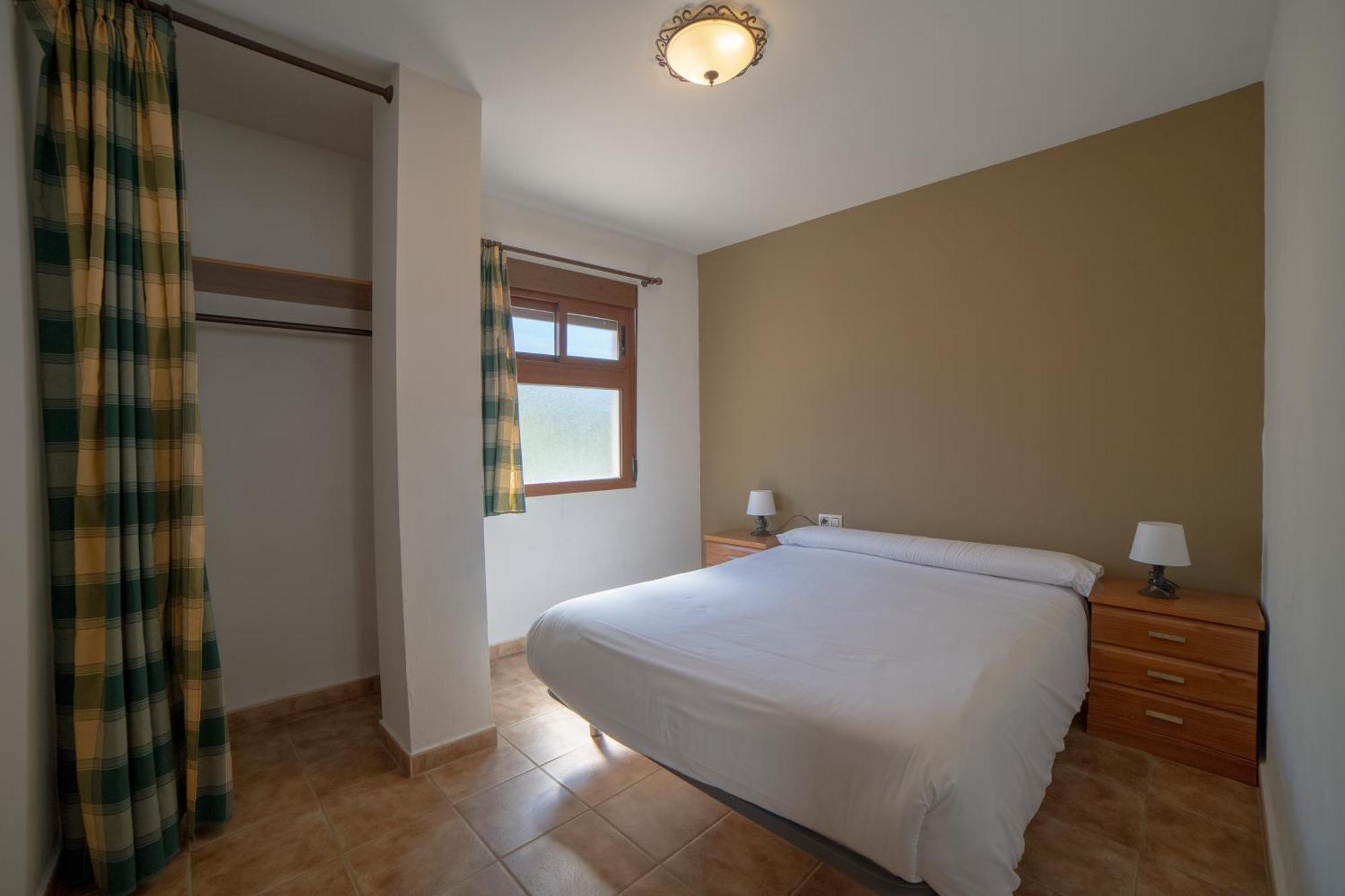 Apartamentos Berrocal Alcala del Jucar Exterior photo