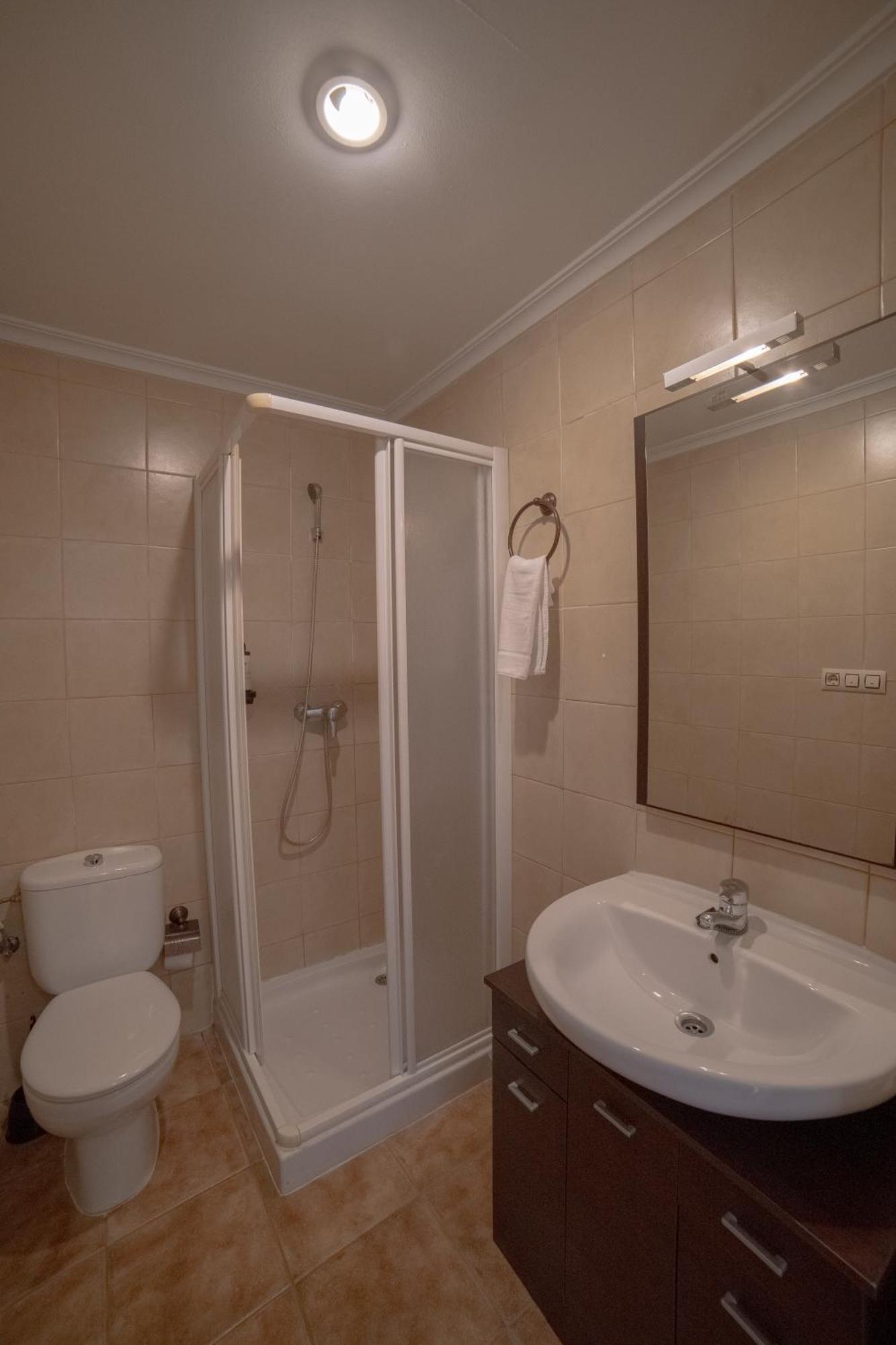 Apartamentos Berrocal Alcala del Jucar Exterior photo